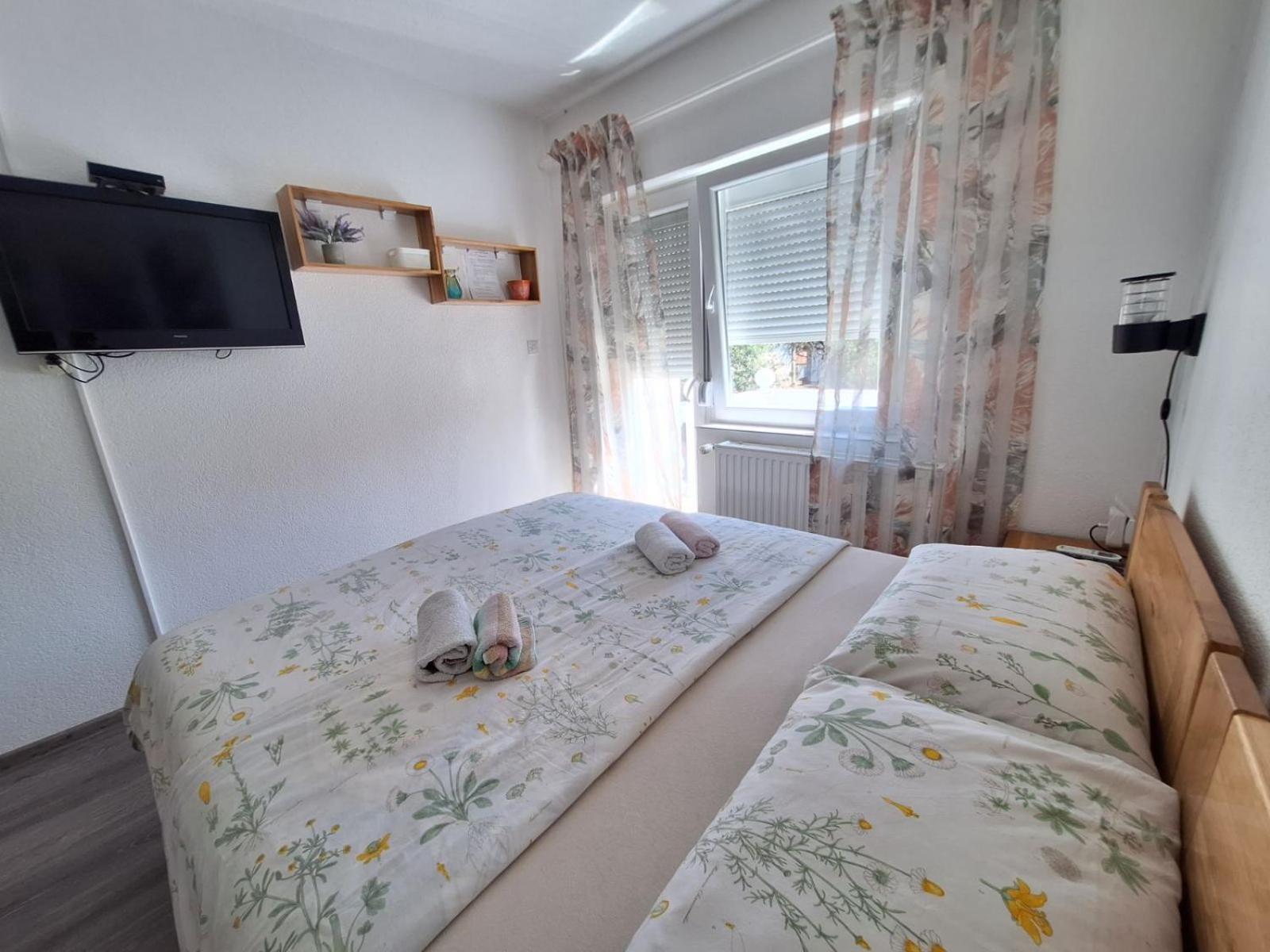 Sobe-Apartmani Modrica Extérieur photo