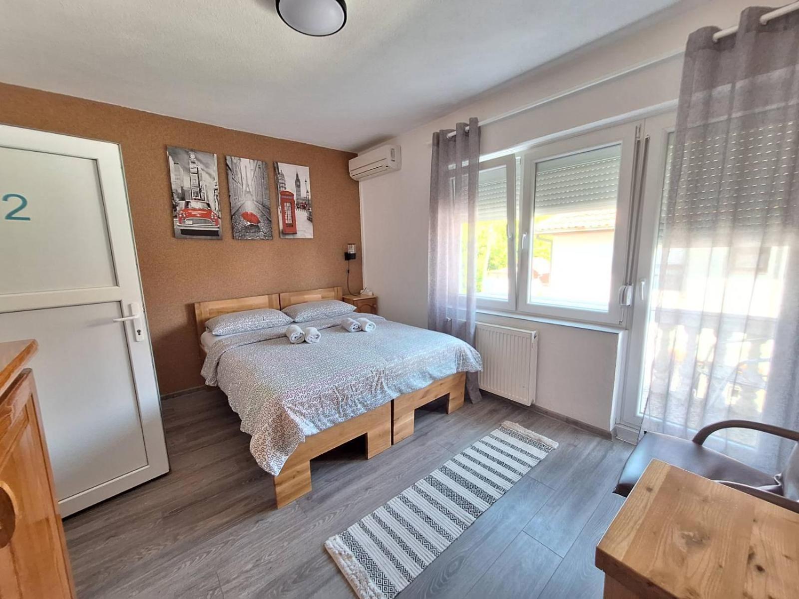 Sobe-Apartmani Modrica Extérieur photo