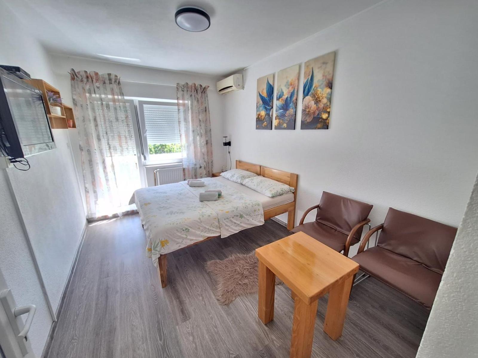 Sobe-Apartmani Modrica Extérieur photo