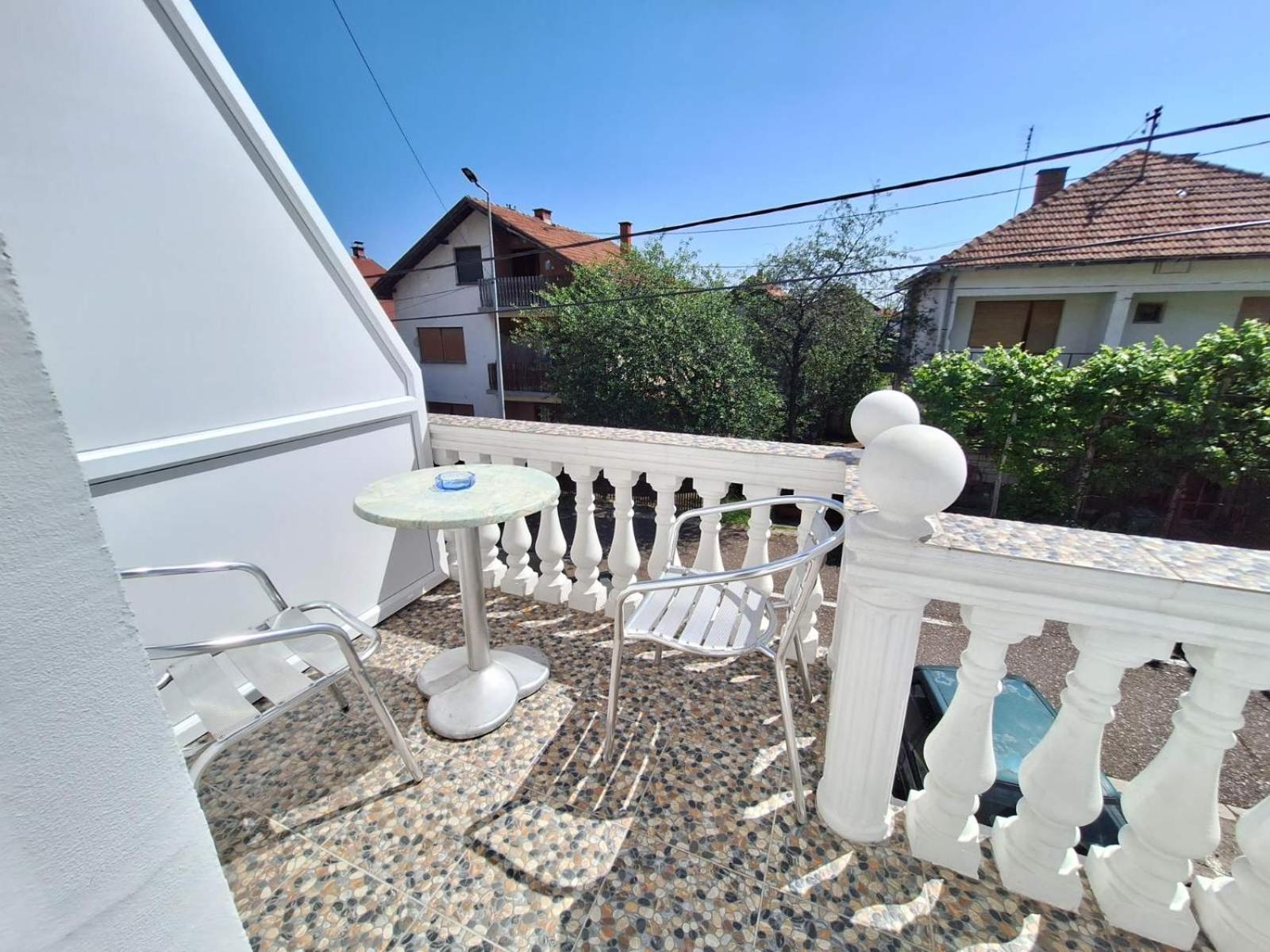 Sobe-Apartmani Modrica Extérieur photo